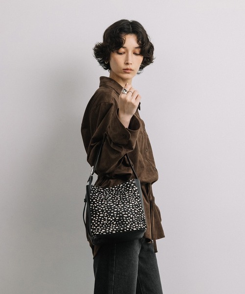 Beau're(ヴュレ)の「BEAURE ハラココンビ ワンショルダートート(トートバッグ・レディース・シルバー/ブラウン/ブラック/アイボリー・FREE)」の15枚目の写真