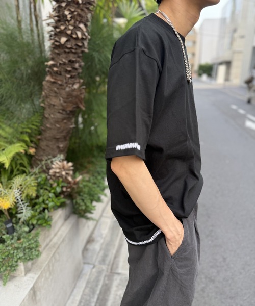 LOVELESS(ラブレス)の「ステッチエンブロイ ワイドTシャツ(Tシャツ/カットソー・メンズ・オフホワイト/ブラック・L/M)」の4枚目の写真