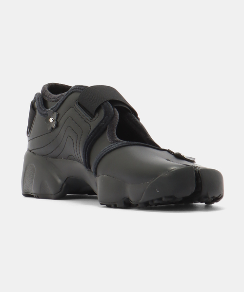 Herringbone Footwear(ヘリンボーンフットウェア)の「NIKE W AIR RIFT IV5682-001(スニーカー・レディース・ブラック・25cm/24cm/23cm)」の3枚目の写真