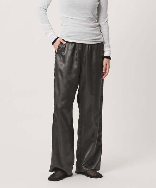 MARW UNITED ARROWS（マルゥ ユナイテッドアローズ）の「＜MARW UNITED ARROWS＞サテン ウエストギャザー イージーパンツ（その他パンツ・レディース・ネイビー/ナチュラル/ダークグレー・36/38）」の2枚目の写真
