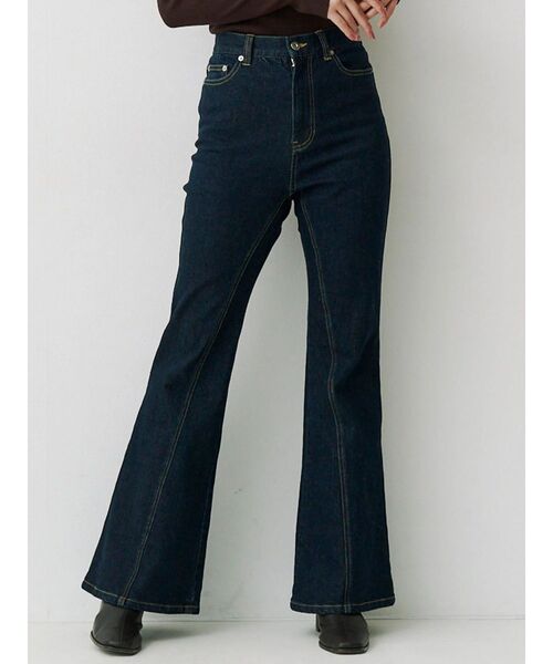 MERCURYDUO(マーキュリーデュオ)の「ブーツカットデニム(その他パンツ・レディース・インディゴブルー・SMALL/MEDIUM)」の9枚目の写真