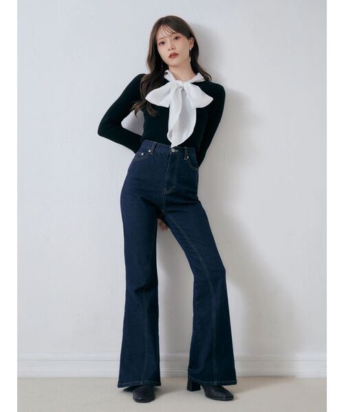 MERCURYDUO(マーキュリーデュオ)の「ブーツカットデニム(その他パンツ・レディース・インディゴブルー・SMALL/MEDIUM)」の22枚目の写真