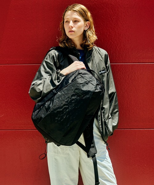 WILD THINGS(ワイルドシングス)の「ECOPAK×コーデュラ高堅牢仕様【WILD THINGS】DURABLE BACKPACK 止水ジッパー バックパック リュック(バックパック/リュック・レディース・オリーブ/ブラック/ブラウン・ONE SIZE)」の4枚目の写真