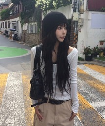 深Uネック無地スリム長袖Tシャツ