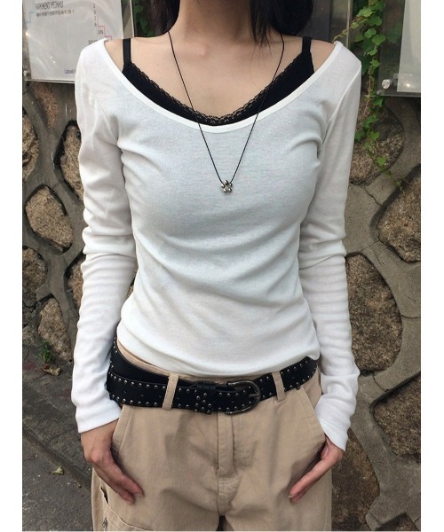 anyonemore（エニワンモア）の「深Uネック無地スリム長袖Tシャツ（Tシャツ/カットソー・レディース・ミント/ホワイト・FREE）」の4枚目の写真