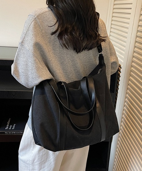 Alum'（アルム）の「【A4・PC対応】キャンバス×レザーパイピング 2way大容量ボストントートバッグ（ボストンバッグ・レディース・ベージュ/ブラック/グレー・FREE）」の7枚目の写真