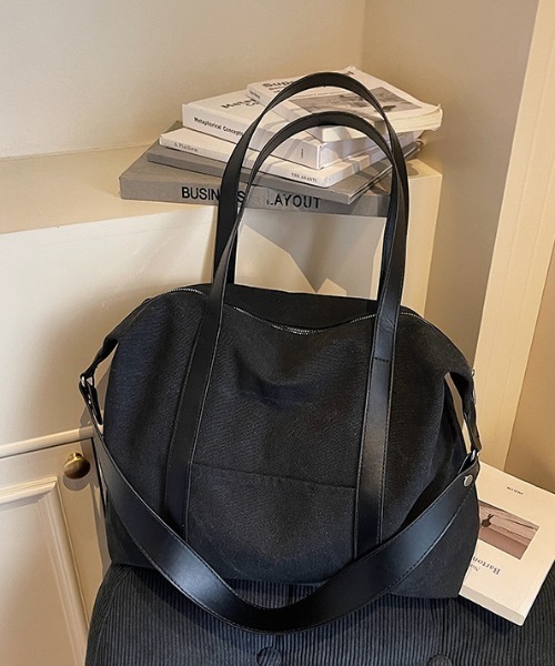 Alum'（アルム）の「【A4・PC対応】キャンバス×レザーパイピング 2way大容量ボストントートバッグ（ボストンバッグ・レディース・ベージュ/ブラック/グレー・FREE）」の4枚目の写真