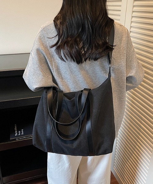 Alum'（アルム）の「【A4・PC対応】キャンバス×レザーパイピング 2way大容量ボストントートバッグ（ボストンバッグ・レディース・ベージュ/ブラック/グレー・FREE）」の5枚目の写真