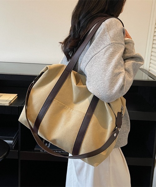 Alum'（アルム）の「【A4・PC対応】キャンバス×レザーパイピング 2way大容量ボストントートバッグ（ボストンバッグ・レディース・ベージュ/ブラック/グレー・FREE）」の22枚目の写真