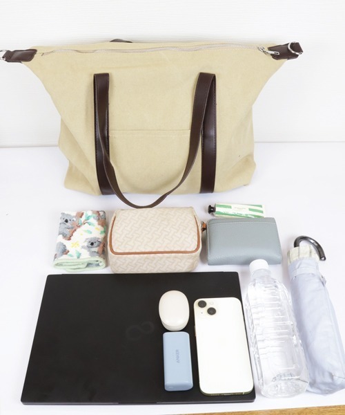 Alum'（アルム）の「【A4・PC対応】キャンバス×レザーパイピング 2way大容量ボストントートバッグ（ボストンバッグ・レディース・ベージュ/ブラック/グレー・FREE）」の19枚目の写真