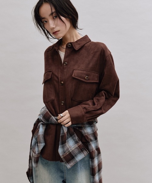 ANF.MUU(アンフムー)の「オーバーサイズスエードシャツ(シャツ/ブラウス・レディース・アイボリー/ブラウン/チャコールグレー・FREE)」の12枚目の写真