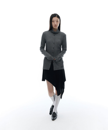Buttoned Turtle Top / Black