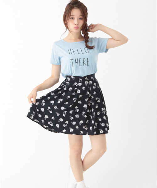 earth music&ecology（アースミュージックアンドエコロジー）の「花柄スカパン（その他パンツ・レディース・ネイビー/ライトピンク/サックスブルー/オフホワイト・FREE）」の2枚目の写真