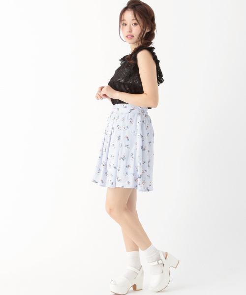 earth music&ecology（アースミュージックアンドエコロジー）の「花柄スカパン（その他パンツ・レディース・ネイビー/ライトピンク/サックスブルー/オフホワイト・FREE）」の3枚目の写真