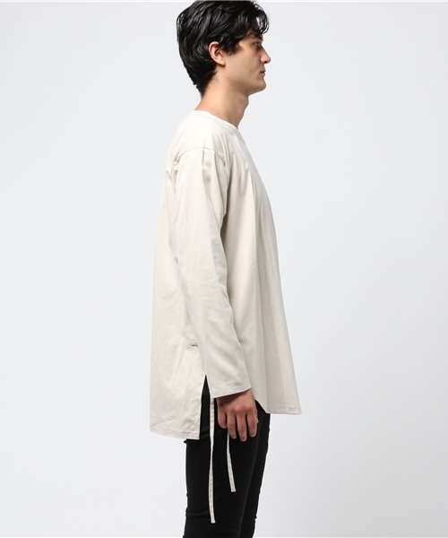 SHIPS JET BLUE(シップスジェットブルー)の「THEE エクスクルーシブ: スリットシャツ(Tシャツ/カットソー・メンズ・ブラック/キャメル/オフホワイト・ONE SIZE)」の4枚目の写真