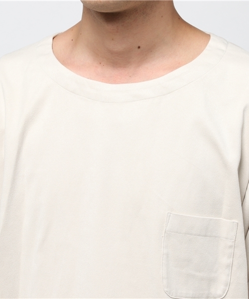 SHIPS JET BLUE(シップスジェットブルー)の「THEE エクスクルーシブ: スリットシャツ(Tシャツ/カットソー・メンズ・ブラック/キャメル/オフホワイト・ONE SIZE)」の6枚目の写真