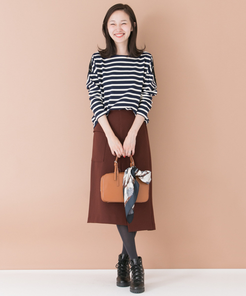 URBAN RESEARCH(アーバンリサーチ)の「UR BACKリボンレースプルオーバー(Tシャツ/カットソー・レディース・ホワイト×ブラック/ネイビー/キャメル・FREE)」の7枚目の写真