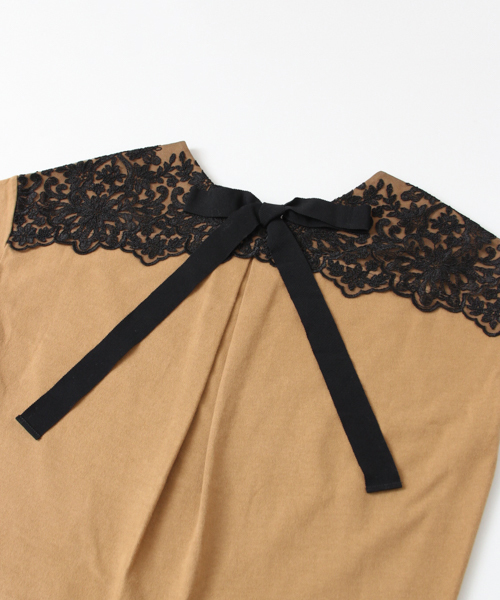 URBAN RESEARCH(アーバンリサーチ)の「UR BACKリボンレースプルオーバー(Tシャツ/カットソー・レディース・ホワイト×ブラック/ネイビー/キャメル・FREE)」の9枚目の写真