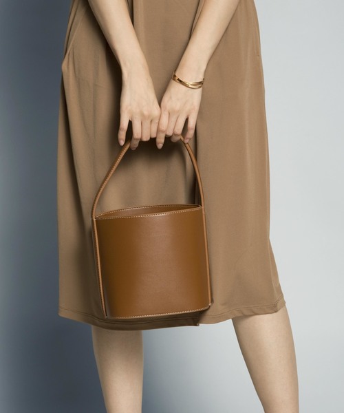 PLAIN CLOTHING（プレーンクロージング）の「ミニバケツハンドバッグ【PLAIN CLOTHING】（ショルダーバッグ・レディース・キャメル/ブラック/ワイン・FREE）」の13枚目の写真