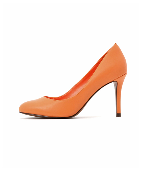CHARLES & KEITH(チャールズ & キース)の「ベーシックパンプス / BASIC PUMPS(パンプス・レディース・ブラック/アイボリー/オレンジ・22.5cm/22cm/24.5cm/25cm/23cm/23.5cm/24cm)」の10枚目の写真