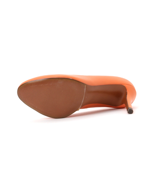 CHARLES & KEITH(チャールズ & キース)の「ベーシックパンプス / BASIC PUMPS(パンプス・レディース・ブラック/アイボリー/オレンジ・22.5cm/22cm/24.5cm/25cm/23cm/23.5cm/24cm)」の9枚目の写真