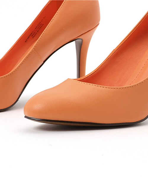 CHARLES & KEITH(チャールズ & キース)の「ベーシックパンプス / BASIC PUMPS(パンプス・レディース・ブラック/アイボリー/オレンジ・22.5cm/22cm/24.5cm/25cm/23cm/23.5cm/24cm)」の7枚目の写真