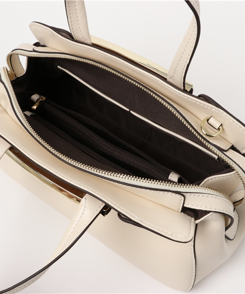 VitaFelice（ヴィータフェリーチェ）の「牛革2wayラウンドハンドバッグ（ハンドバッグ・レディース・ブラック/アイボリー/キャメル/ブラック×ブラック・FREE）」の11枚目の写真