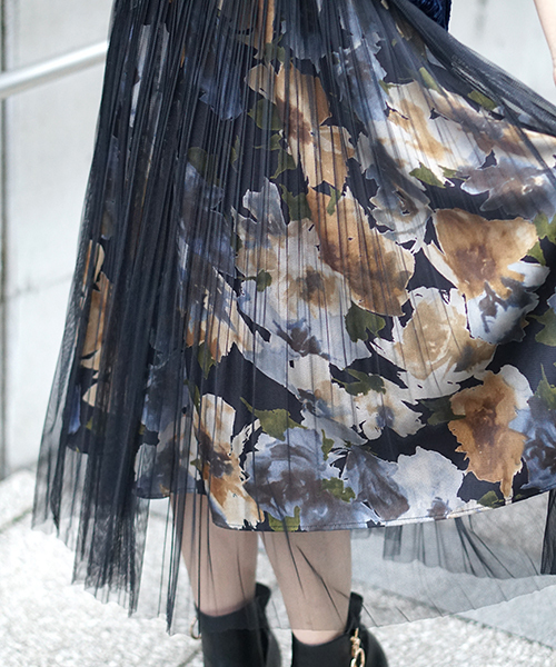 laboratory work（ラボラトリーワーク）の「チュール重ねプリントスカート（スカート・レディース・ブラック/ベージュ/ネイビー・MEDIUM）」の6枚目の写真