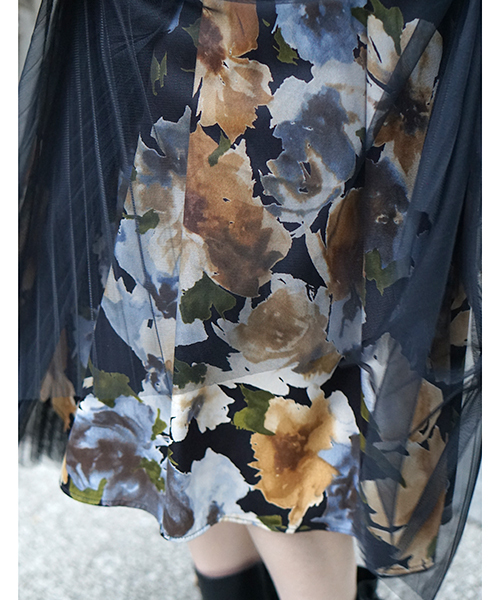 laboratory work（ラボラトリーワーク）の「チュール重ねプリントスカート（スカート・レディース・ブラック/ベージュ/ネイビー・MEDIUM）」の7枚目の写真