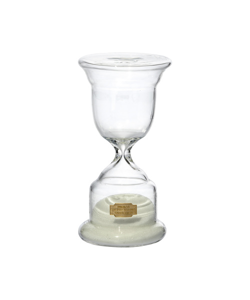PUEBCO(プエブコ)の「TROPHY SHAPED SANDGLASS NO.2(インテリアアクセサリー)」|ホワイト