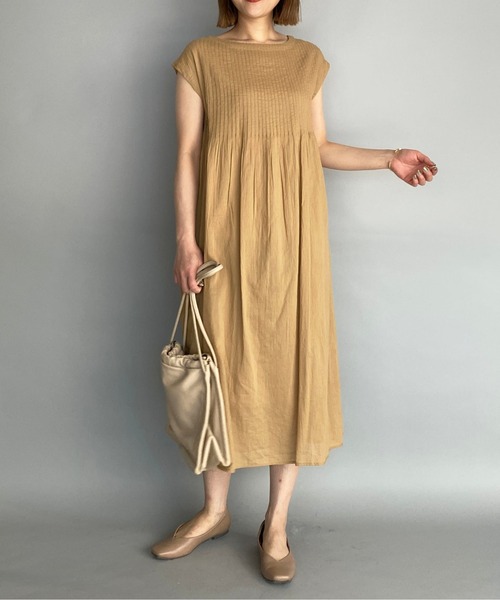 PICCIN（ピッチン）の「ピンタックコットンワンピース（ワンピース・レディース・オフホワイト/ブルー/グリーン/ブラック/パープル/マスタード/ベージュ/ピンク・MEDIUM）」の3枚目の写真