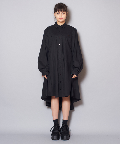 Candy Stripper(キャンディストリッパー)の「UNFOLD SHIRT ONE-PIECE(ワンピース・レディース・ブラック/ネイビー・1/2)」の10枚目の写真