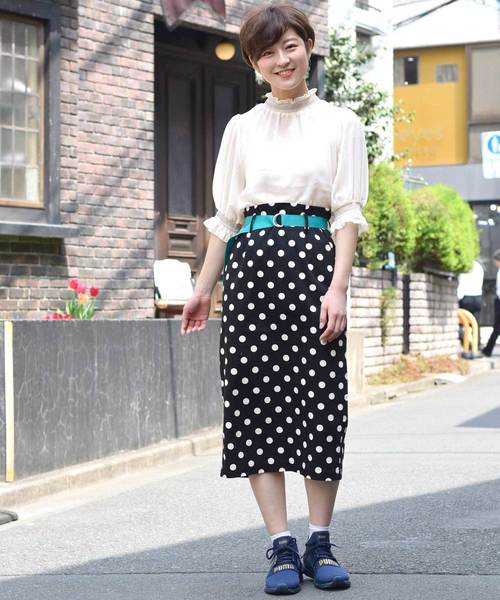 w closet（ダブルクローゼット）の「スモッキング刺繍入りシャーリングプルオーバー（シャツ/ブラウス・レディース・ブラック/オフホワイト/ピンク・FREE）」の21枚目の写真