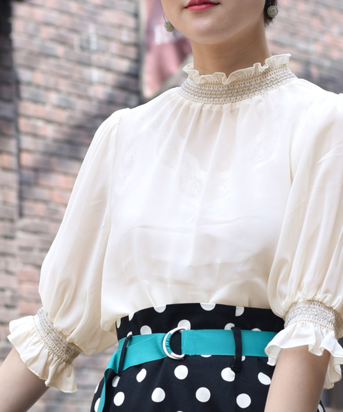 w closet（ダブルクローゼット）の「スモッキング刺繍入りシャーリングプルオーバー（シャツ/ブラウス・レディース・ブラック/オフホワイト/ピンク・FREE）」の9枚目の写真