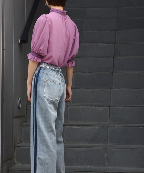 w closet（ダブルクローゼット）の「スモッキング刺繍入りシャーリングプルオーバー（シャツ/ブラウス・レディース・ブラック/オフホワイト/ピンク・FREE）」の17枚目の写真