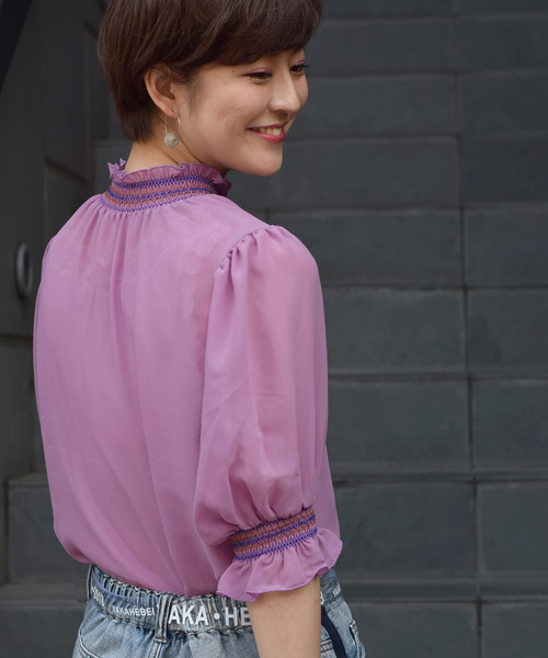 w closet（ダブルクローゼット）の「スモッキング刺繍入りシャーリングプルオーバー（シャツ/ブラウス・レディース・ブラック/オフホワイト/ピンク・FREE）」の11枚目の写真