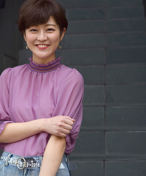 w closet（ダブルクローゼット）の「スモッキング刺繍入りシャーリングプルオーバー（シャツ/ブラウス・レディース・ブラック/オフホワイト/ピンク・FREE）」の4枚目の写真