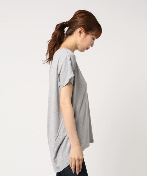 AMERICAN HOLIC（アメリカンホリック）の「・バックVネックチュニック（Tシャツ/カットソー・レディース・オフホワイト/サックスブルー/ネイビー/グレー系その他・FREE）」の6枚目の写真