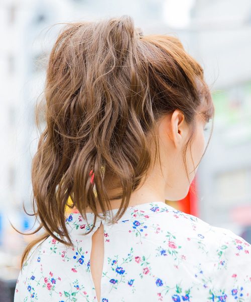 LINEASTORIA(リネアストリア)の「【ポニーテール】ブリッジポニーテール マシュマロウェイブ(ウィッグ・レディース・その他1/その他2/その他3/その他4/その他5/その他6・FREE)」の10枚目の写真