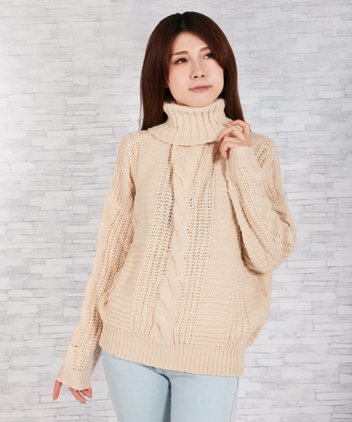 Julia Boutique(ジュリアブティック)の「ケーブル編みローゲージニットチュニック/15332(ニット/セーター・レディース・ホワイト系その他/グレー系その他/ブラウン系その他/ベージュ系その他/グリーン系その他/ブルー系その他/パープル系その他/イエロー系その他/ピンク系その他/ホワイト系その他2/ホワイト系その他3/ブラック系その他3/グレー系その他2/グレー系その他3/ブラウン系その他2/ブラウン系その他3/ベージュ系その他2/グリーン系その他2/グリーン系その他3/ブルー系その他2/ブルー系その他3/ブルー系その他4/ブルー系その他5/ブルー系その他6/パープル系その他2/パープル系その他3/イエロー系その他2/ピンク系その他2/ピンク系その他3/ピンク系その他4/ピンク系その他5/ブラック系その他/レッド系その他/ブラック系その他2/ベージュ系その他3/レッド系その他2/レッド系その他3/ブラウン系その他4/ブラウン系その他5/ブラウン系その他6/その他/その他2/その他1/その他4/その他3/その他5/パープル系その他4/パープル系その他5/パープル系その他6/レッド系その他4/レッド系その他5/レッド系その他6・ONE)」の1枚目の写真