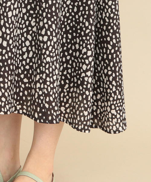 BEAUTY&YOUTH UNITED ARROWS（ビューティーアンドユースユナイテッドアローズ）の「BY∴ レオパードプリントフレアスカート -手洗い可能-◆（スカート・レディース・ブラック/オフホワイト・SMALL/MEDIUM/LARGE）」の8枚目の写真