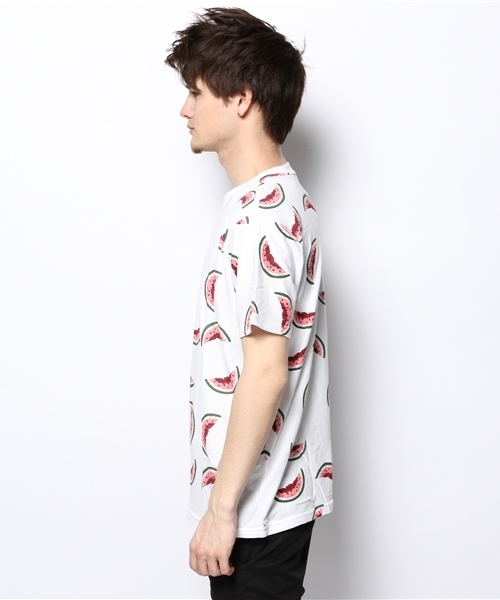 R.NEWBOLD(アールニューボールド)の「GOOD HOOD×RN/WATERMELON PRINT T-SHIRT/145200(Tシャツ/カットソー・メンズ・レッド系その他/ホワイト系その他/ブラック系その他・SMALL/MEDIUM/X-LARGE/LARGE)」の5枚目の写真