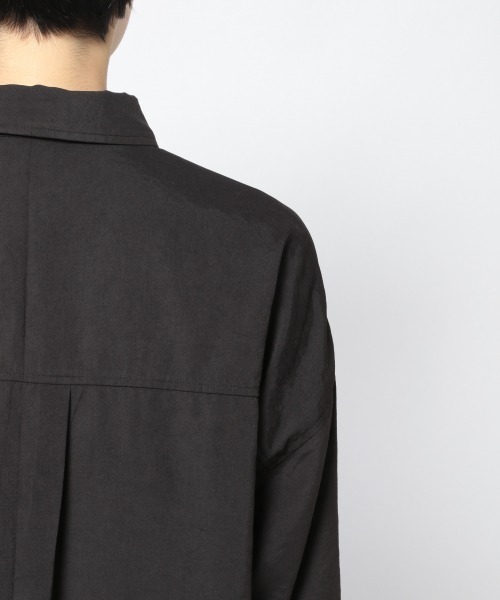 PAGEBOY（ページボーイ）の「ピーチツイルBIGシャツ（シャツ/ブラウス・レディース・ブラック/オフホワイト/ブルー系その他/グレイッシュベージュ・FREE）」の20枚目の写真