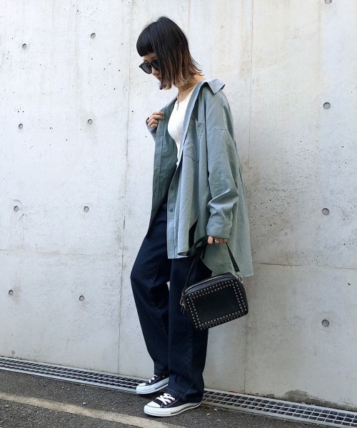 PAGEBOY（ページボーイ）の「ピーチツイルBIGシャツ（シャツ/ブラウス・レディース・ブラック/オフホワイト/ブルー系その他/グレイッシュベージュ・FREE）」の16枚目の写真