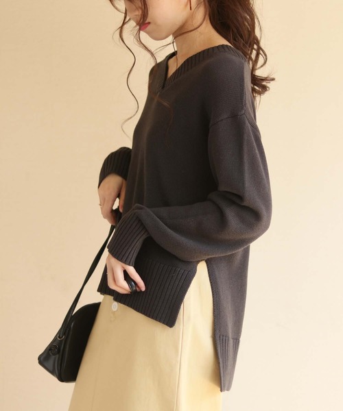 HER CLOSET(ハークローゼット)の「【HERCLOSET】Vネックニットプルオーバー(ニット/セーター・レディース・チャコールグレー/テラコッタ/ベージュ/ダークベージュ/ライトイエロー/グリーン/ネイビー・M)」の9枚目の写真