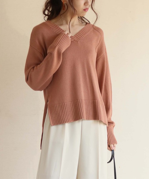 HER CLOSET(ハークローゼット)の「【HERCLOSET】Vネックニットプルオーバー(ニット/セーター・レディース・チャコールグレー/テラコッタ/ベージュ/ダークベージュ/ライトイエロー/グリーン/ネイビー・M)」の11枚目の写真