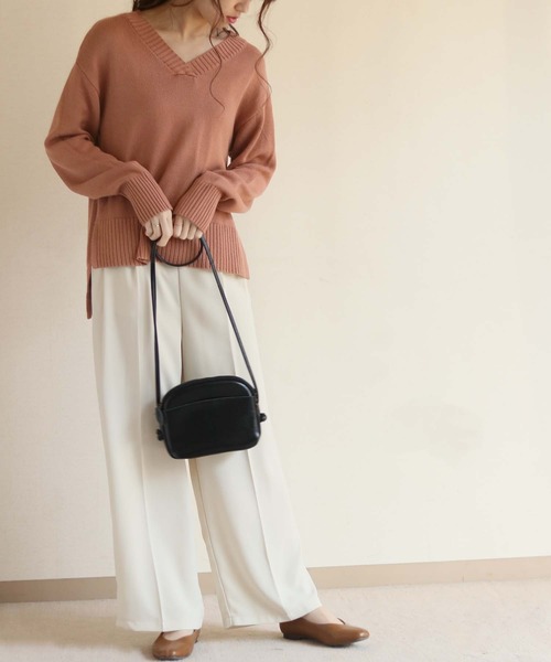 HER CLOSET(ハークローゼット)の「【HERCLOSET】Vネックニットプルオーバー(ニット/セーター・レディース・チャコールグレー/テラコッタ/ベージュ/ダークベージュ/ライトイエロー/グリーン/ネイビー・M)」の14枚目の写真