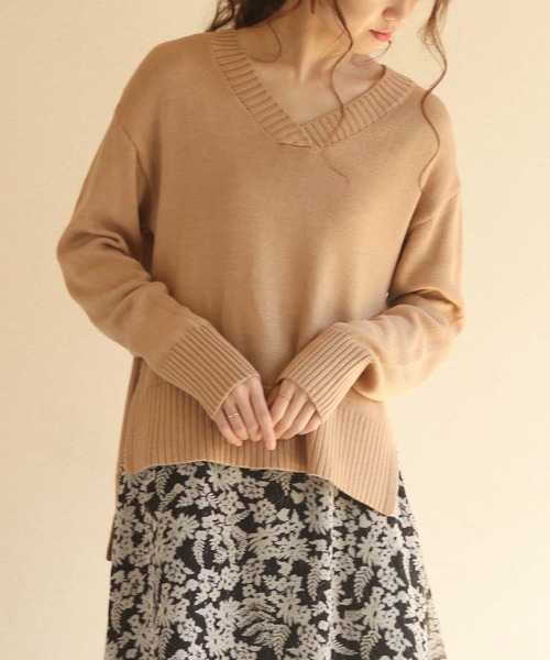 HER CLOSET(ハークローゼット)の「【HERCLOSET】Vネックニットプルオーバー(ニット/セーター・レディース・チャコールグレー/テラコッタ/ベージュ/ダークベージュ/ライトイエロー/グリーン/ネイビー・M)」の18枚目の写真