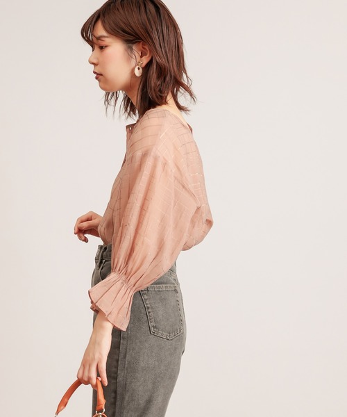natural couture(ナチュラルクチュール)の「シアーフリルスリーブ3WAYブラウス(シャツ/ブラウス・レディース・オフホワイト/サックスブルー/イエロー/オレンジ/モカ/アイボリー/ピンク・FREE)」の6枚目の写真