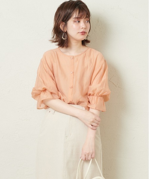 natural couture(ナチュラルクチュール)の「シアーフリルスリーブ3WAYブラウス(シャツ/ブラウス・レディース・オフホワイト/サックスブルー/イエロー/オレンジ/モカ/アイボリー/ピンク・FREE)」の7枚目の写真
